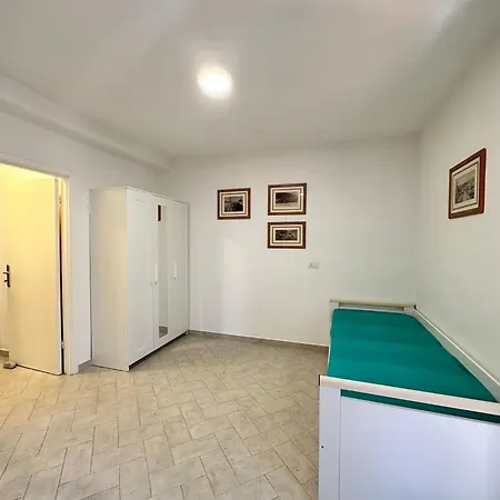 Estivi Anna E Pino